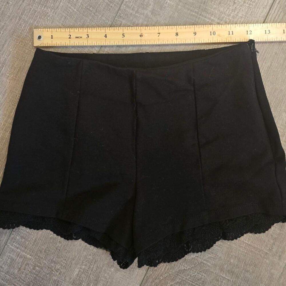 Bongo Women's Black Shorts